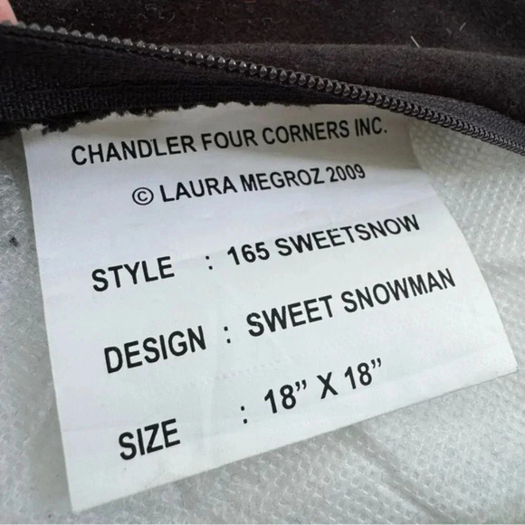 Chandler Four Corners Wool Laura Megroz 2009 Sweet Snowman Pillow 18”x18” Black - Picture 6 of 9